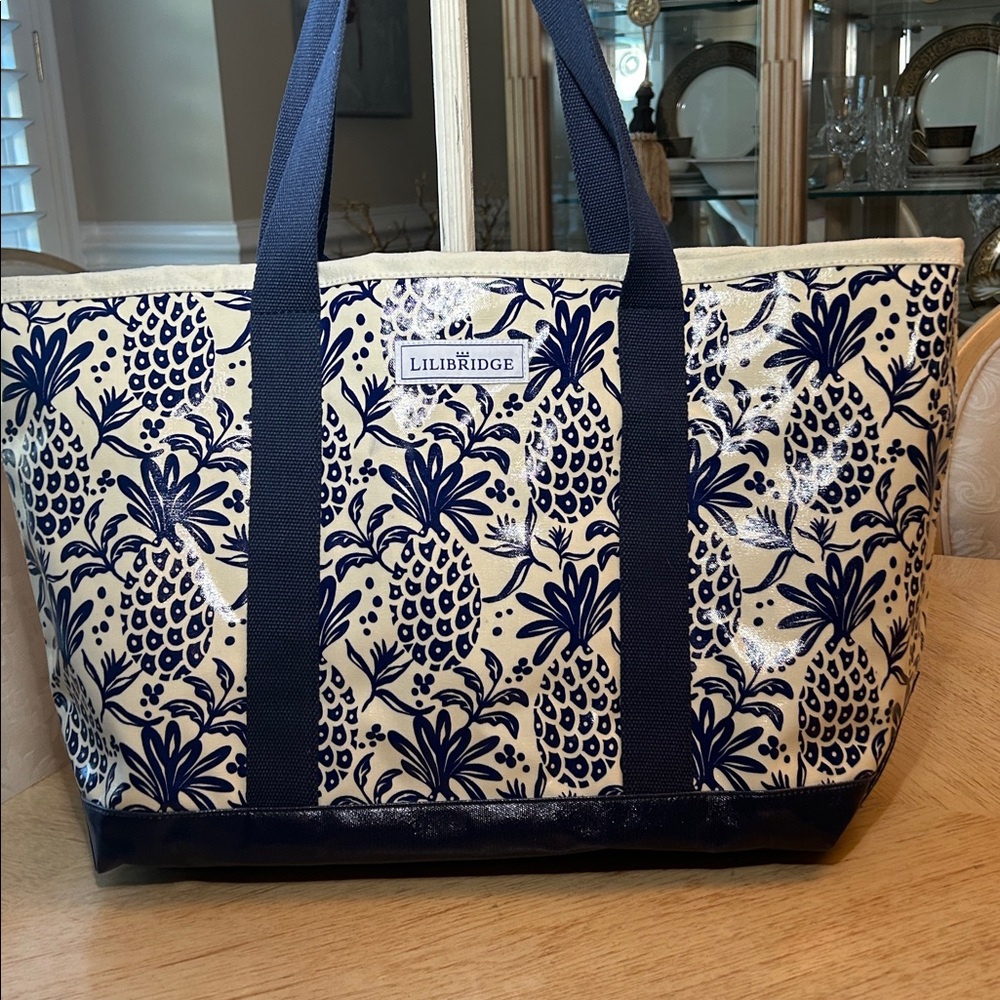 LILIBRIDGE Pineapple Tote  NWT